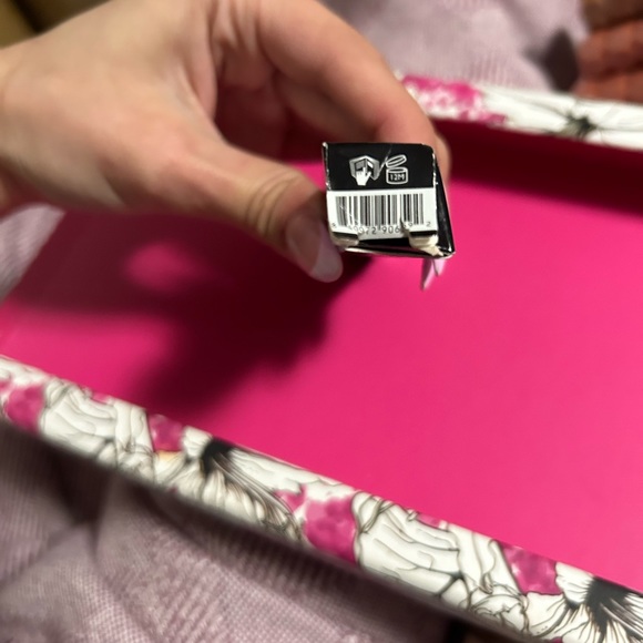 BNIB Jaclyn hill, liquid lipstick, and shade in bow - Picture 6 of 6